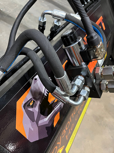Погрузчик фронтальный FRONTLIFT PRO-2200.ЕВРО, агрегатирование с тракторами мощностью от 130 л.с.