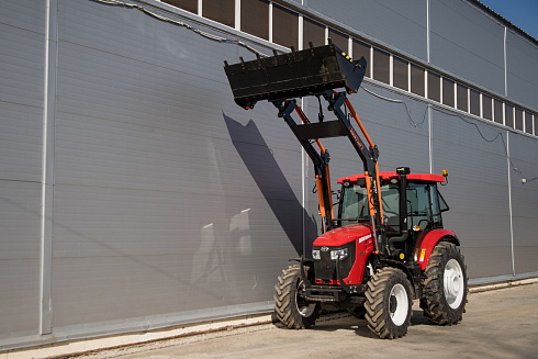 Погрузчик фронтальный FRONTLIFT М-1600, с системой параллельного ведения, к тракторам ЛМЗ, YTO, LOVOL, DEUTZ-FAHR